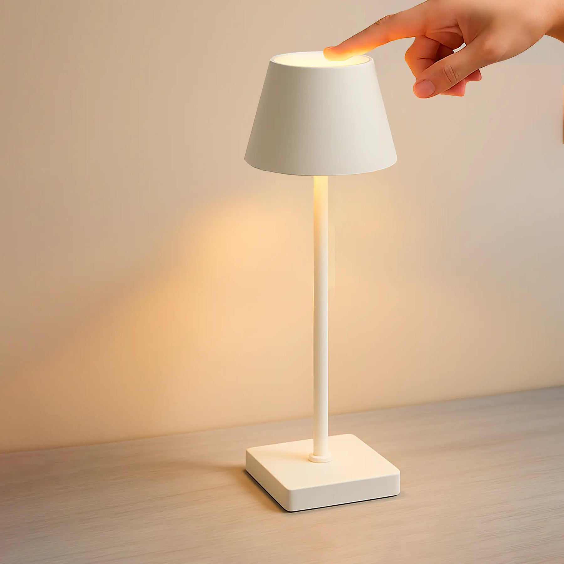 Luminária de Mesa Modelo Abajur Marrausi